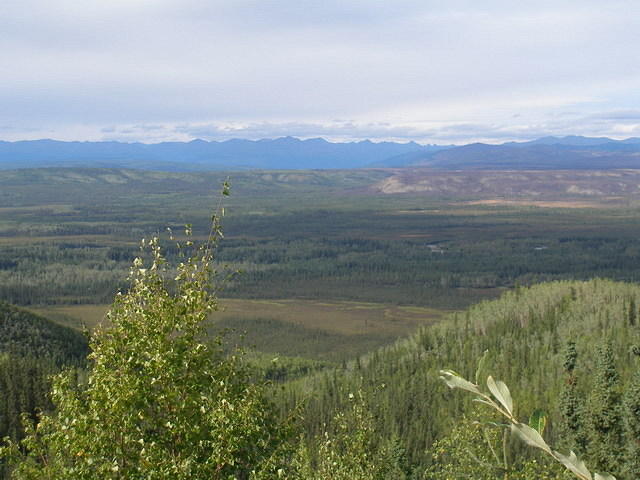 2006-08-22 On the Road, Yukon Terr, Canada 01