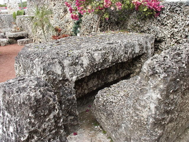 2003-12-28 Coral Castle - Miami 12