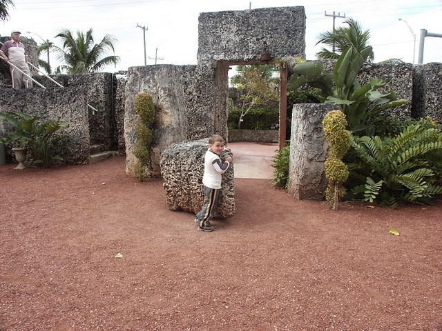 2003-12-28 Coral Castle - Miami 23
