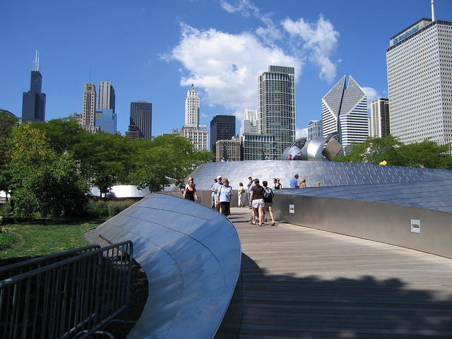 22-Millinium Park-bridge