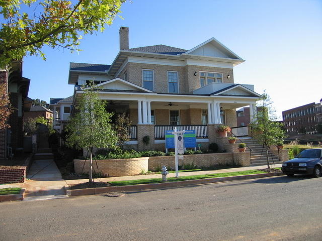 012-Glenwood Park-Variety in the neighborhood