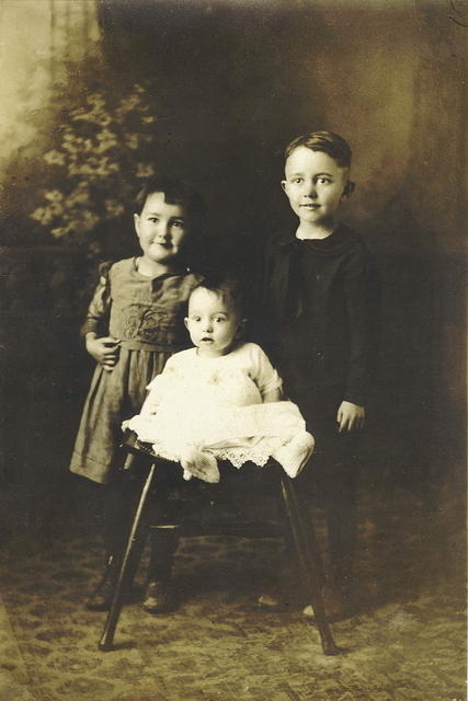 1923-Roberta-Marion-Francis Howard Piercy