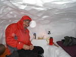 2010-03-28 snow cave 21