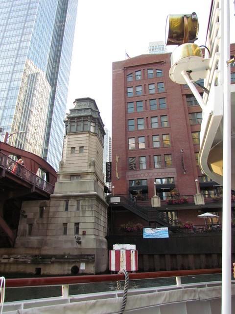 2012-08-03 Chicago Arch boat tour 15