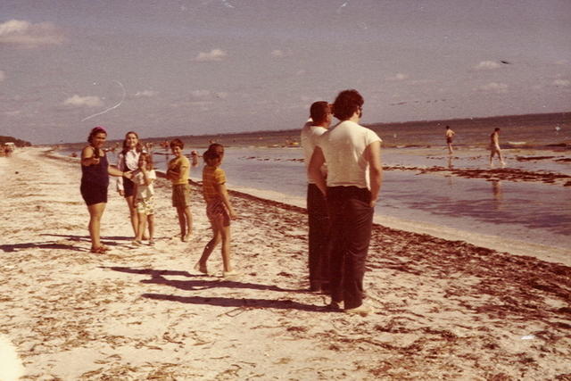 1971c-Piercy family at Ft Myers Beach
