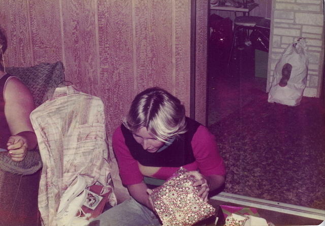 1975-Teresa Christmas2