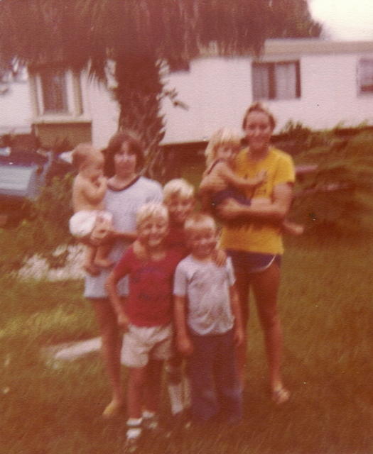 1977-Debbie Sue with Niece and nephews