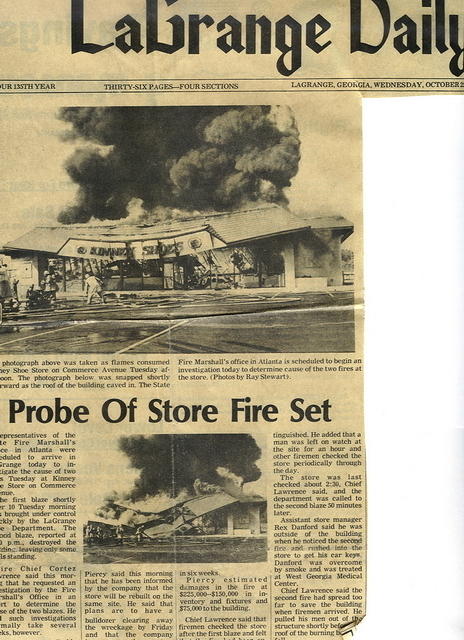 1978-Bud's shoe store burned