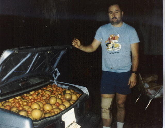 199_c-Bud with trunk full of oranges