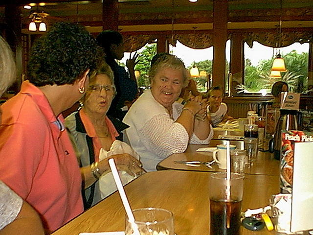2000-Momo's 92nd 04