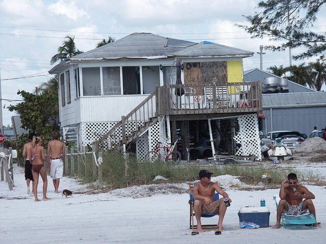 2004-Momo's 96th-FM Beach Damage3