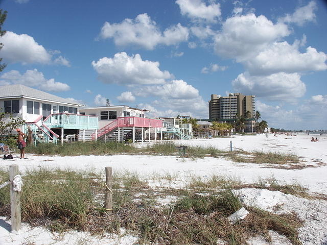 2004-Momo's 96th-FM Beach Damage4